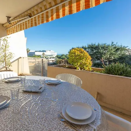 3 Bedroom Of 90m2 With A Spacious Terrasse And A Parking Spot ! *