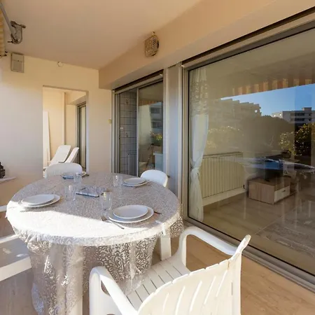 3 Bedroom Of 90m2 With A Spacious Terrasse And A Parking Spot ! Apartment