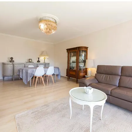 3 Bedroom Of 90m2 With A Spacious Terrasse And A Parking Spot !