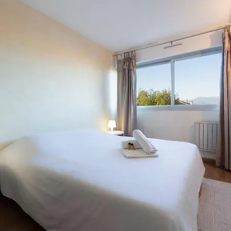 3 Bedroom Of 90m2 With A Spacious Terrasse And A Parking Spot ! Апартаменты *