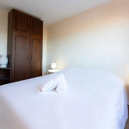 3 Bedroom Of 90m2 With A Spacious Terrasse And A Parking Spot ! Апартаменты Антиб