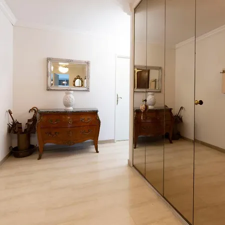 Апартаменты 3 Bedroom Of 90m2 With A Spacious Terrasse And A Parking Spot ! Антиб